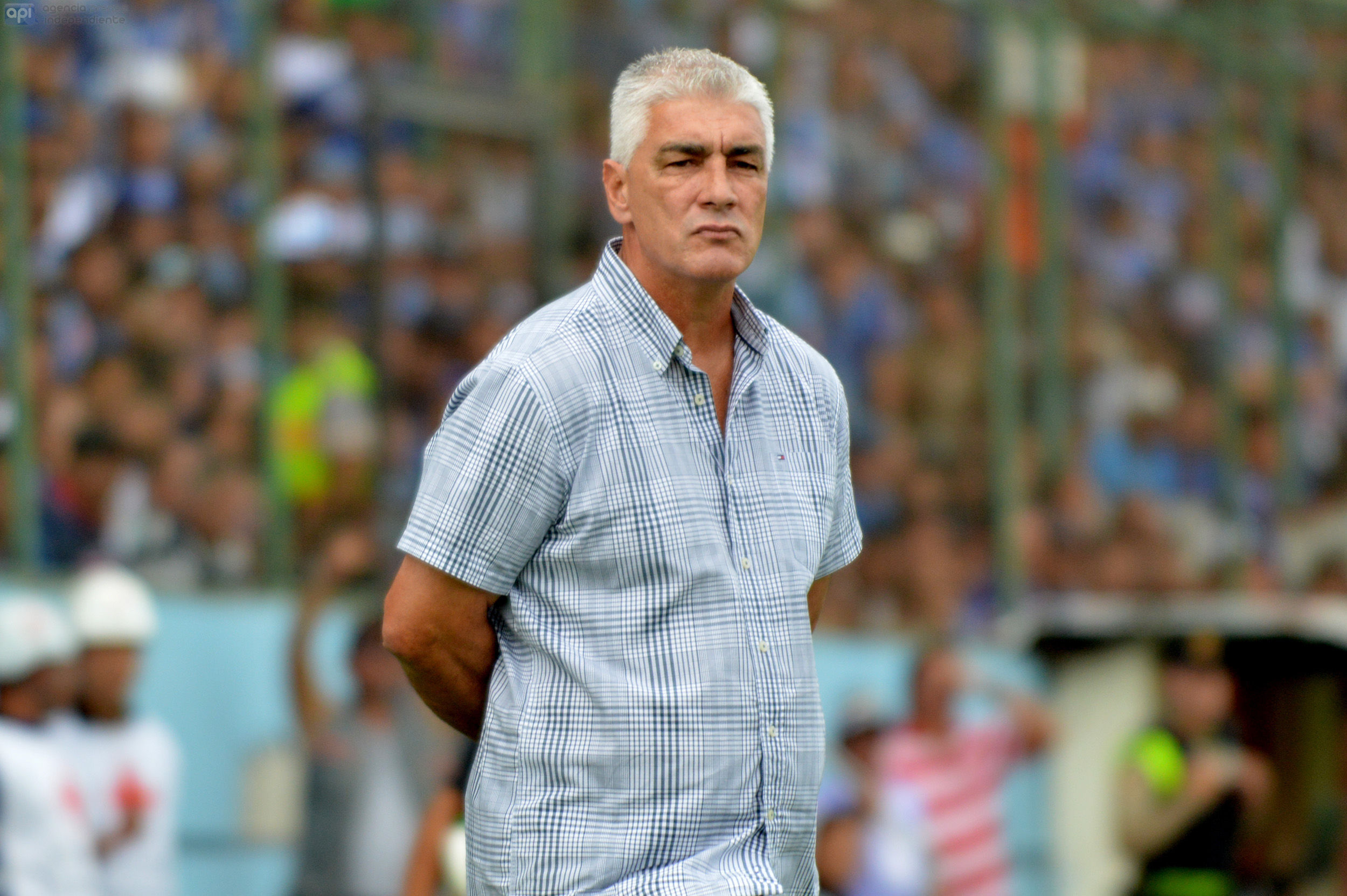 Omar De Felippe es el nuevo técnico de Vélez