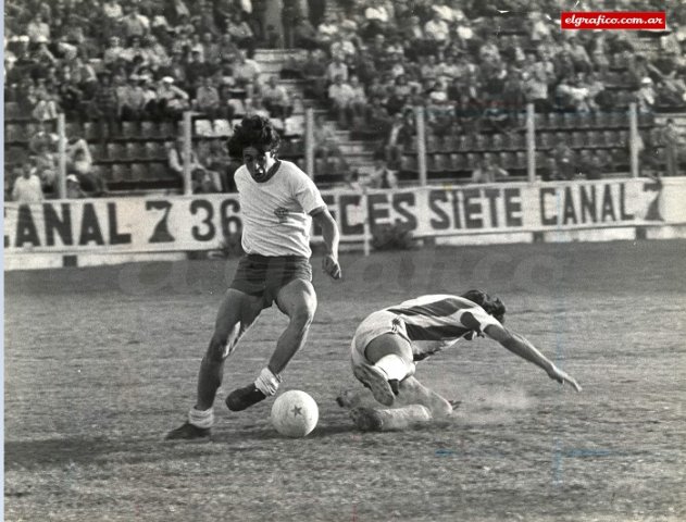 Galería René Houseman, el inmortal El Gráfico