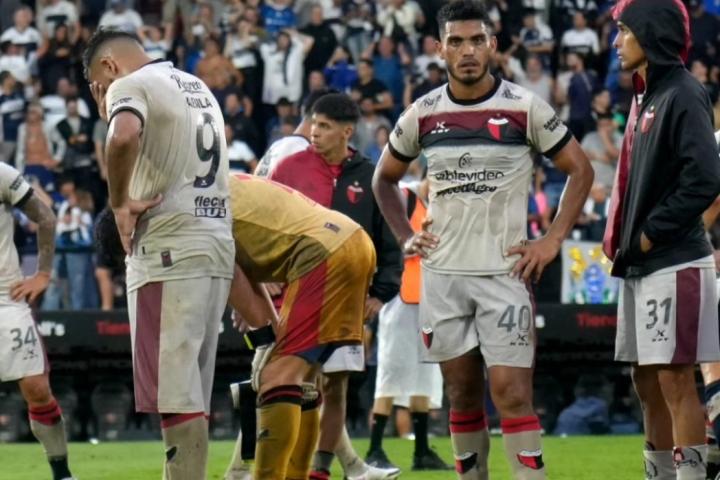 Triunfazo de Instituto ante Arsenal, en Sarandí, en un partido con la mira  en los promedios