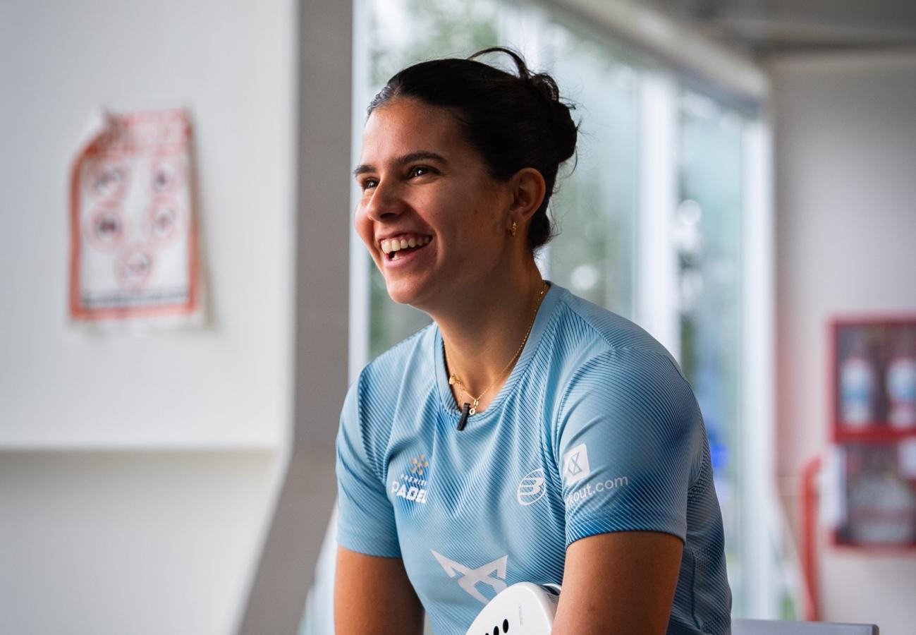 Imagen La felicidad en un semblante que no deja dudas: Brea, en lo más alto del pádel.