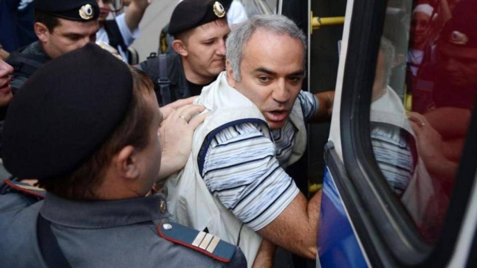 Imagen Kaspárov ya fue detenido en otras ocasiones por protestar contra Putin.