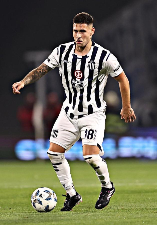 Imagen Rodrigo Villagra mete presión: quiere jugar en River sí o sí.