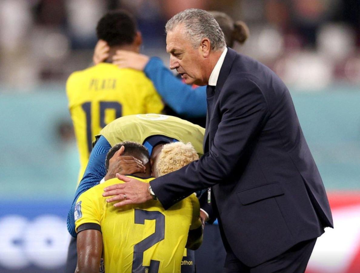 Imagen La FIFA resolvió a favor de Alfaro el tema de la deuda contraída por la Federación Ecuatoriana.
