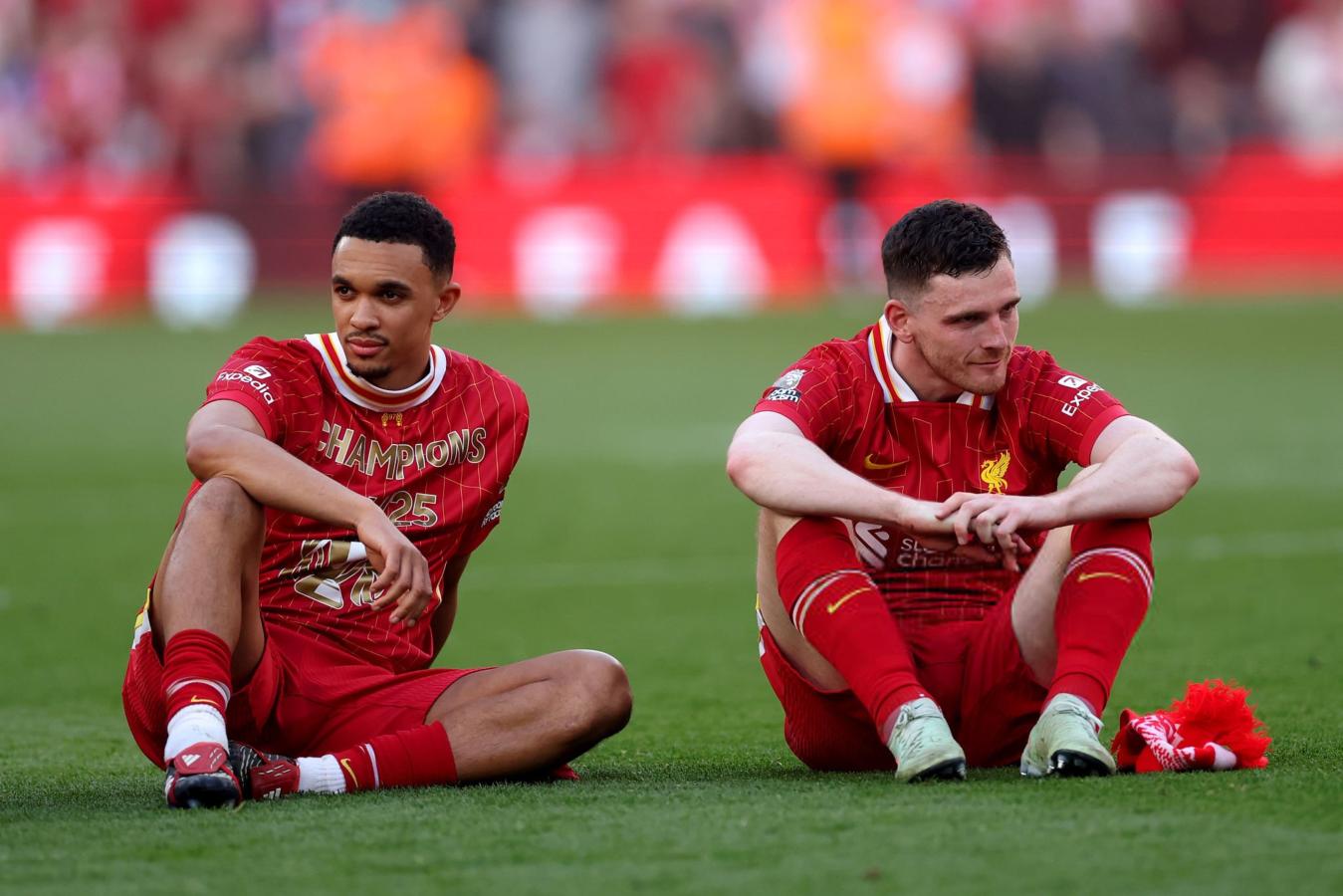 Imagen Liverpool podría perder en el mismo mercado a sus dos históricos laterales. Trent y Robbo.