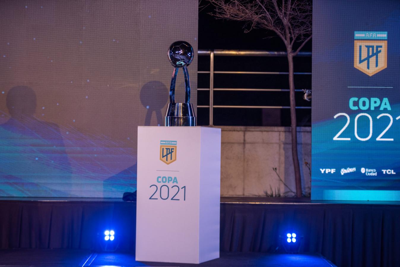 Imagen El ganador de la Copa de la Liga se llevará este trofeo a sus vitrinas.