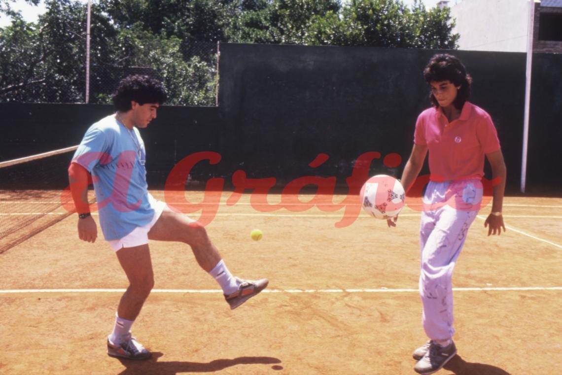 Diego y Gaby, durante la producción de El Gráfico en diciembre de 1987