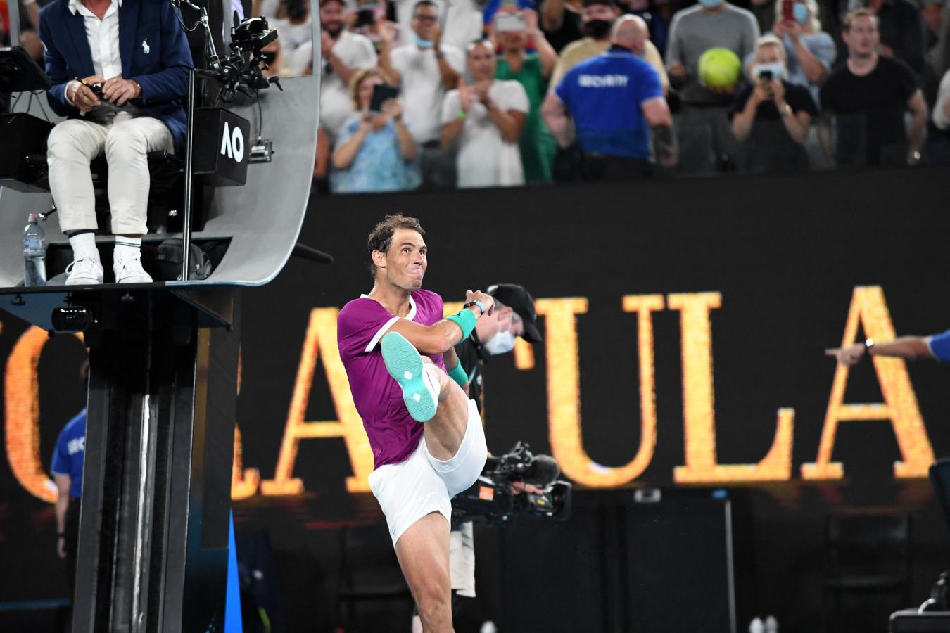 Imagen La locura de Rafa Nadal tras coronarse en Australia (Recep Sakar / ANADOLU AGENCY / Anadolu Agency via AFP)