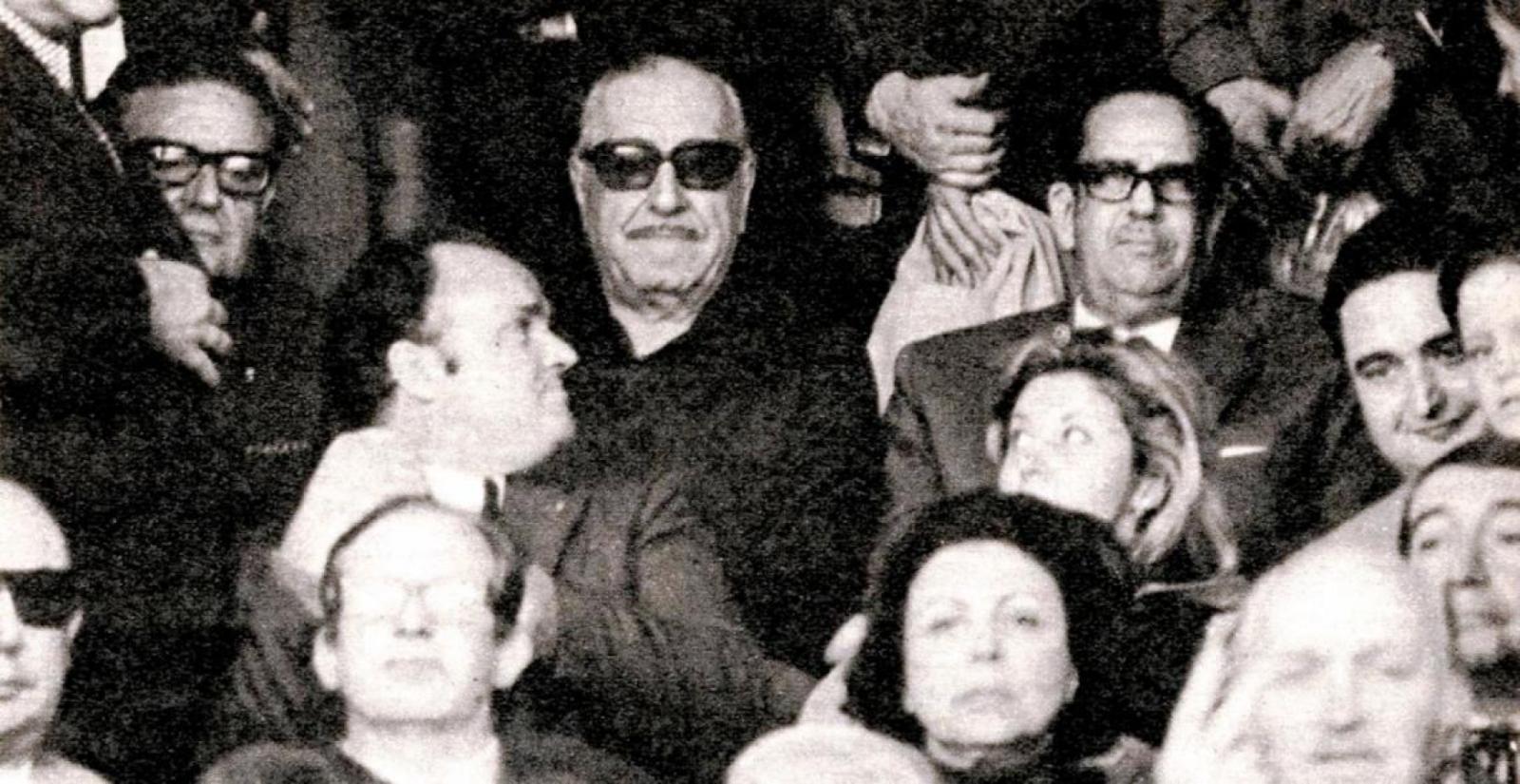 Imagen Tres presidentes en un estadio: Cámpora, Allende y Dorticós en Avellaneda (ARCHIVO EL GRÁFICO)