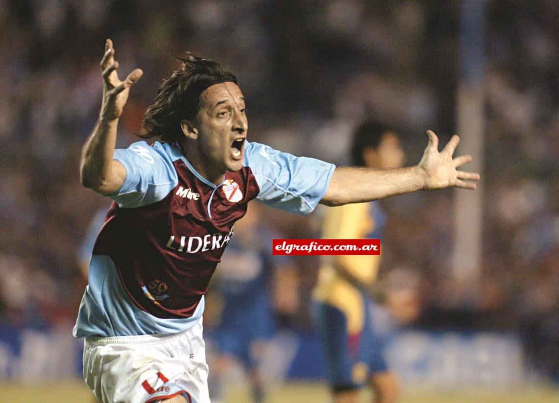 Imagen El gol histórico. Andrizzi obró el milagro y Sarandí estalló. Grito sagrado.