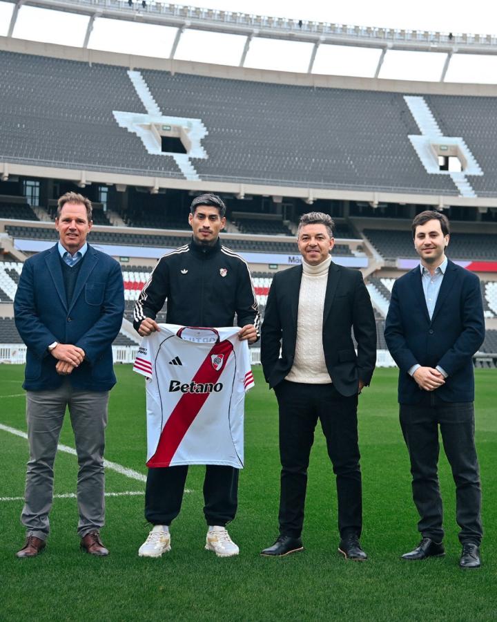 Imagen Gallardo lo piensa a Portillo como un volante central que pueda competir con Enzo Pérez.