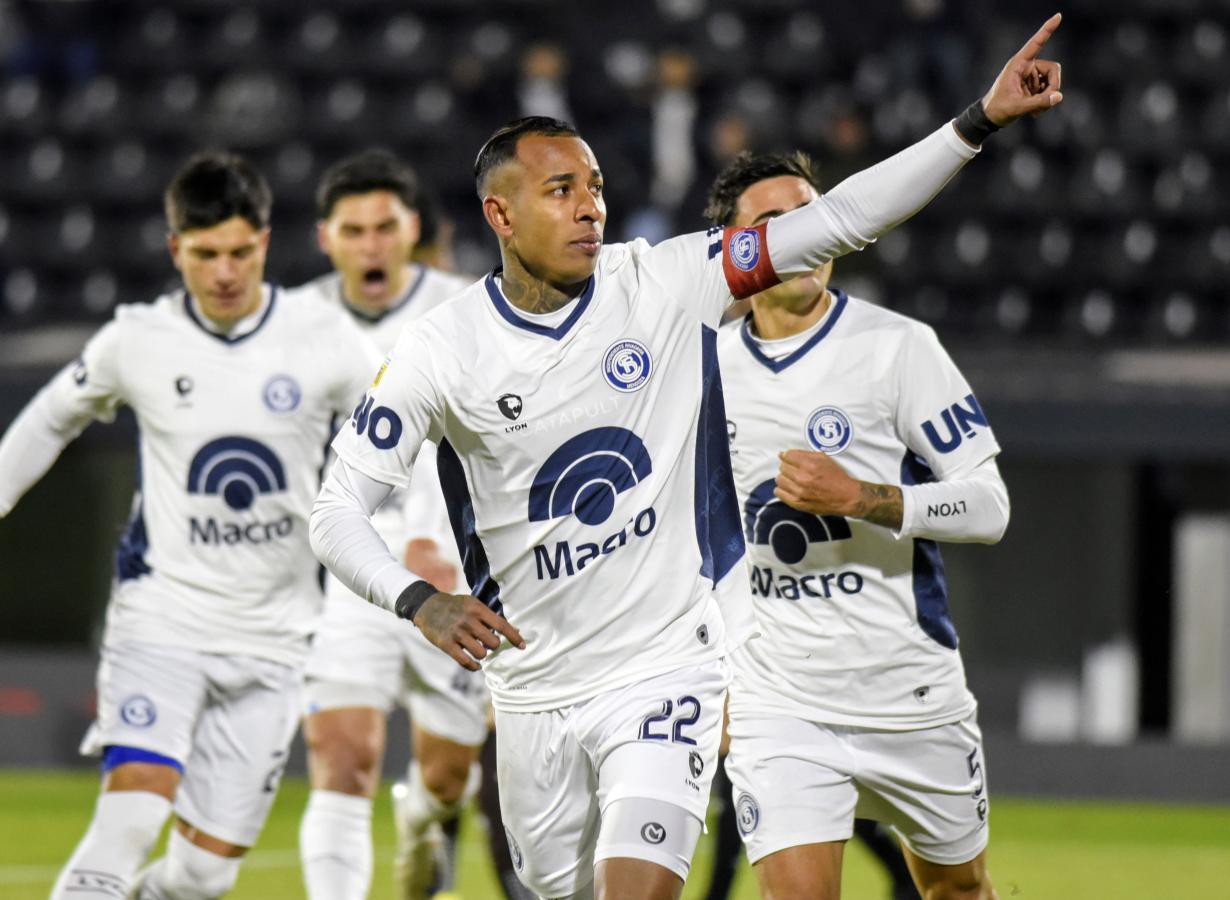 Imagen Independiente Rivadavia festejó en Rosario. Foto: Fotobaires