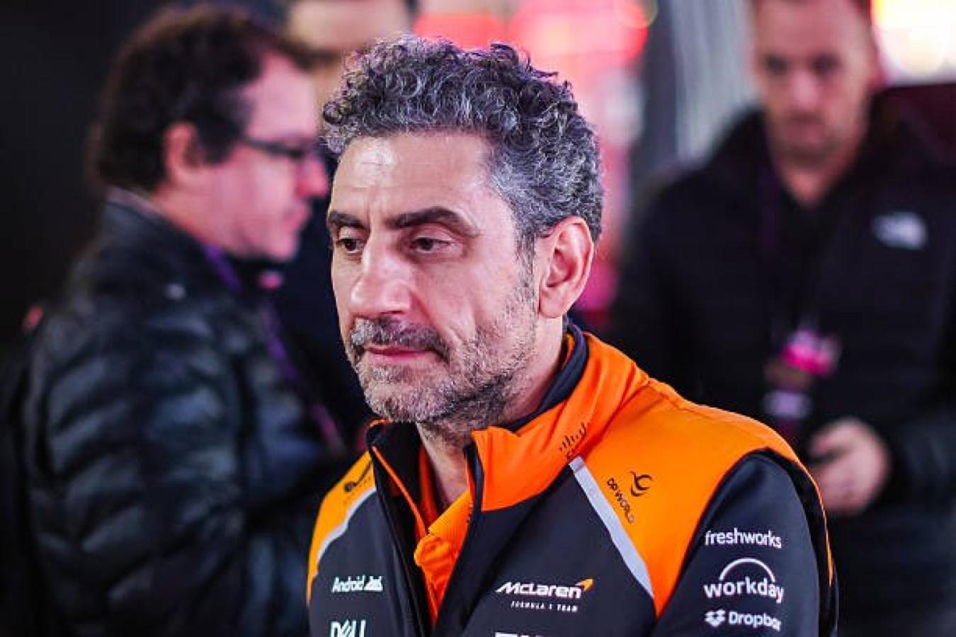 Imagen Andrea Stella, director de McLaren, pidió disculpas a los pilotos, sponsors e hinchas de la marca.