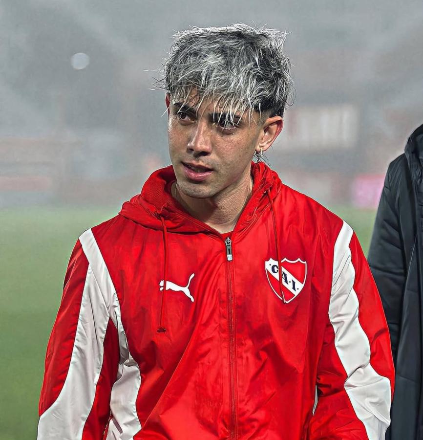 Imagen Santiago Toloza se entrena apartado y busca salir de Independiente.
