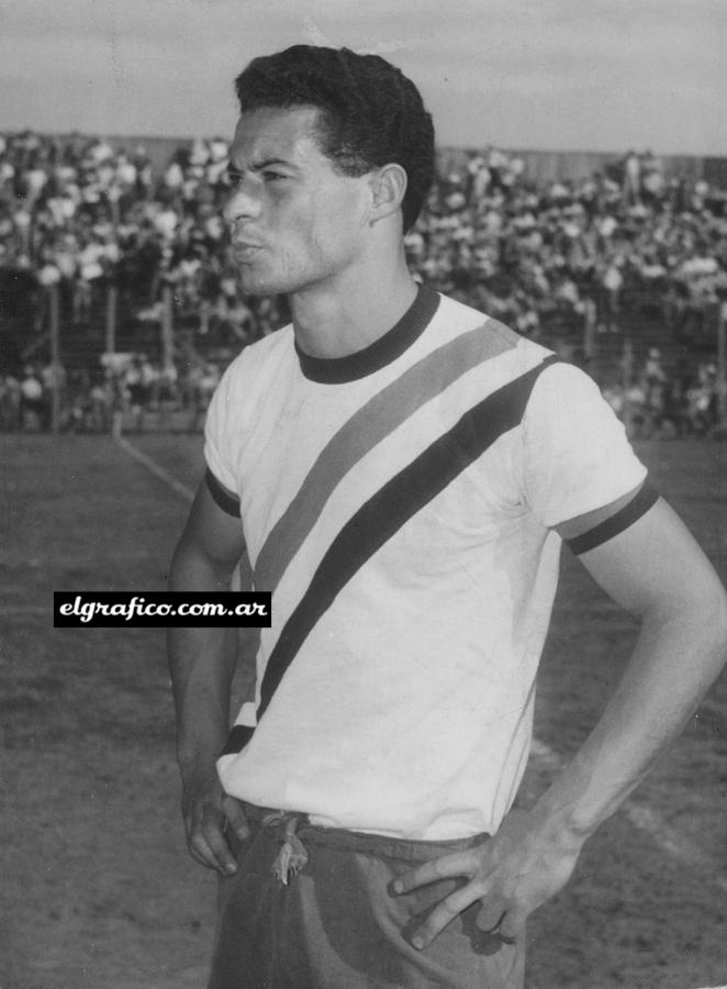 Imagen Restivo fue el goleador de Chacarita con 29 tantos.