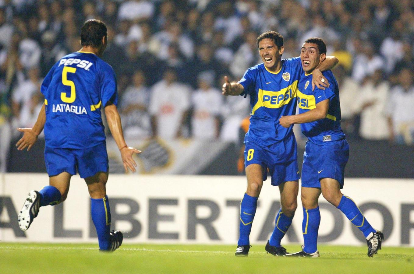 Imagen Battaglia, en la final de la Copa Libertadores 2003 (MAURICIO LIMA / AFP)