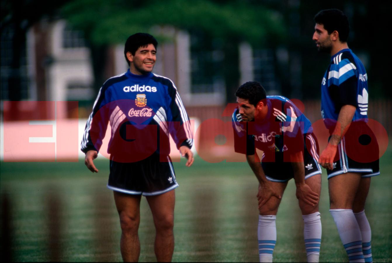 Imagen Perico Pérez y Maradona. El Repechaje ante Australia en 1993 para ir al Mundial de Estados Unidos fue uno de los momentos más dramáticos en la historia de la Selección.