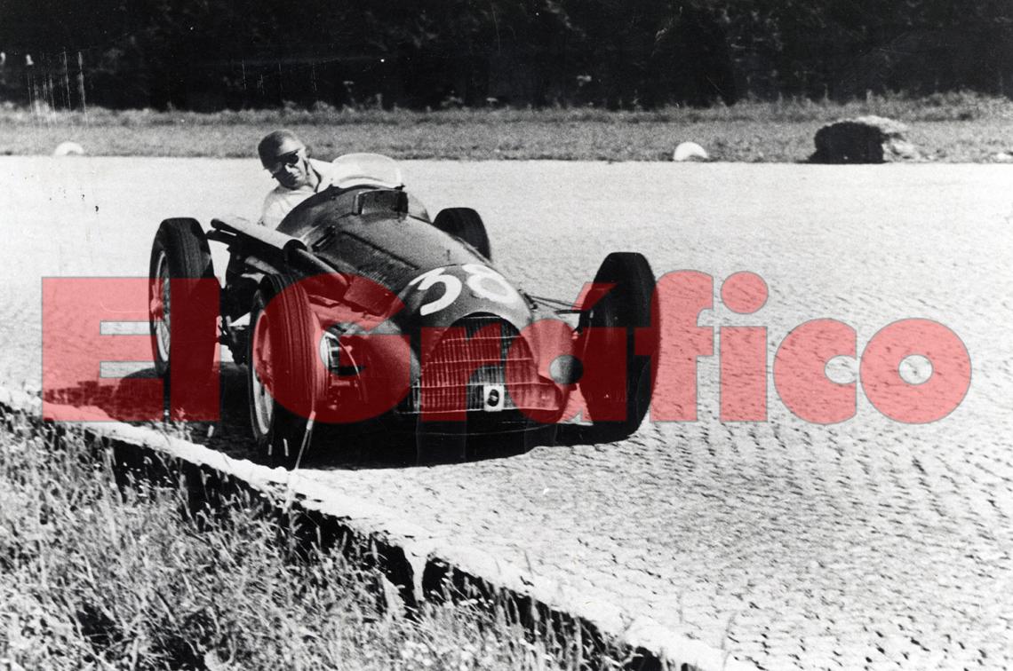 Imagen El hombre domina a la maquina. Fangio y su "Alfetta" el inicio de la gloria.