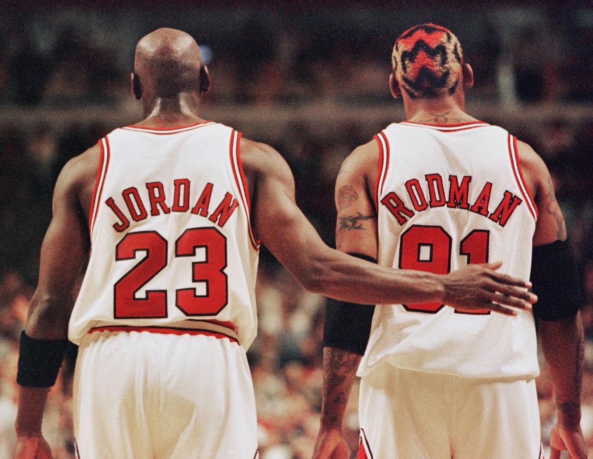 Actuación materno diseño Subastan la mítica camiseta 23 de Michael Jordan | El Gráfico