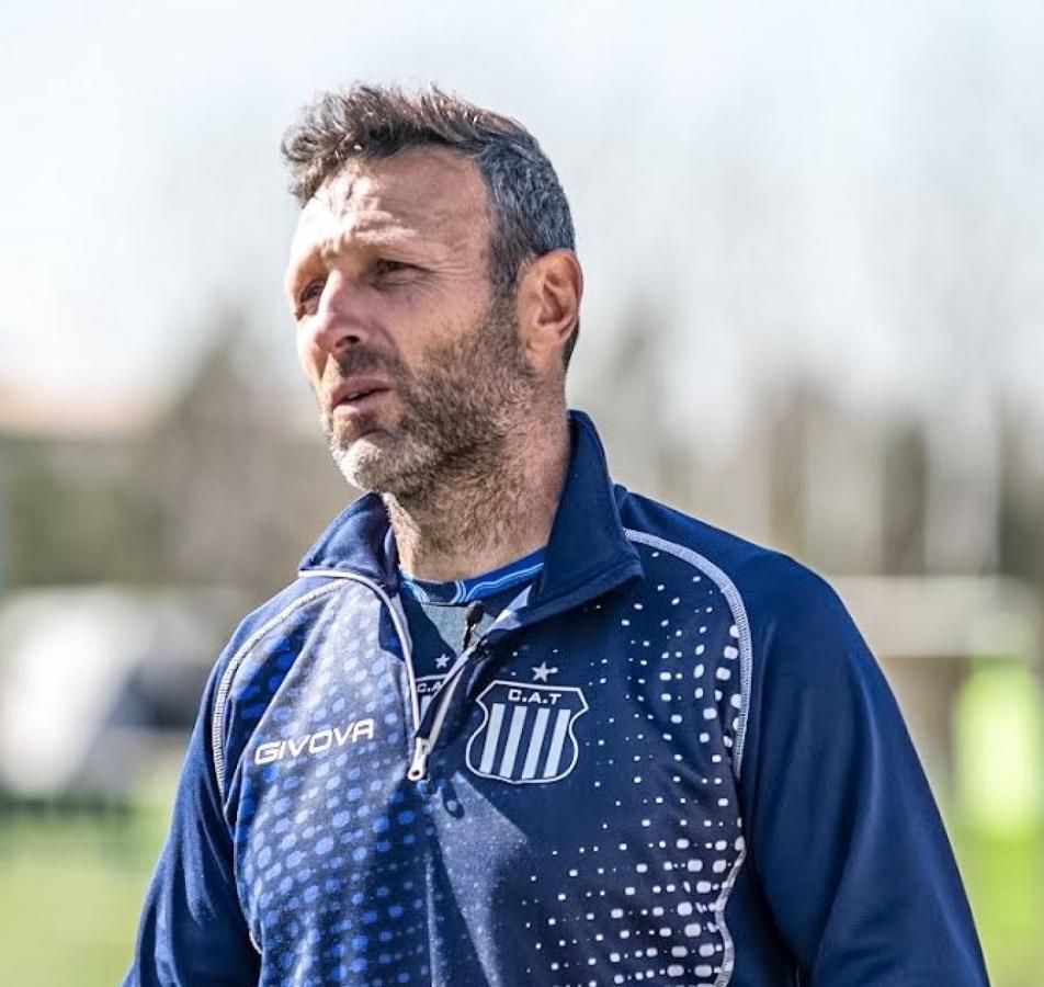 Imagen El entrenador de Talleres, Walter Ribonetto, opinó sobre el cruce con River.