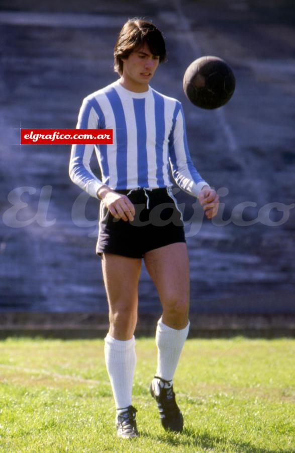 Imagen Marcelo Asteggiano en sus comienzos en Racing Club. En Argentina jugó además en Huracán, Rafaela y Sportivo Ben Hur.