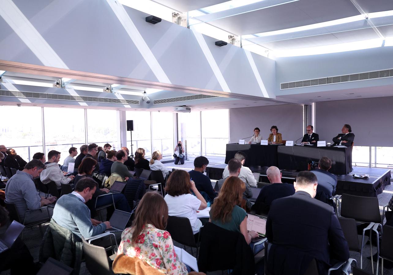 Imagen Los abogados del crack francés pidieron en conferencia de prensa que se le paguen 55 millones de euros.