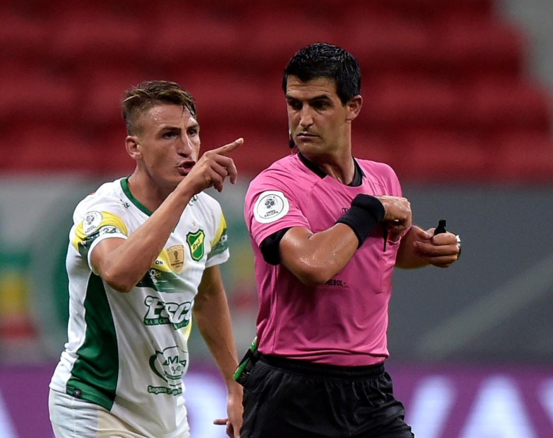 Imagen Braian Romero, en llamas con el árbitro (Staff Images / CONMEBOL)