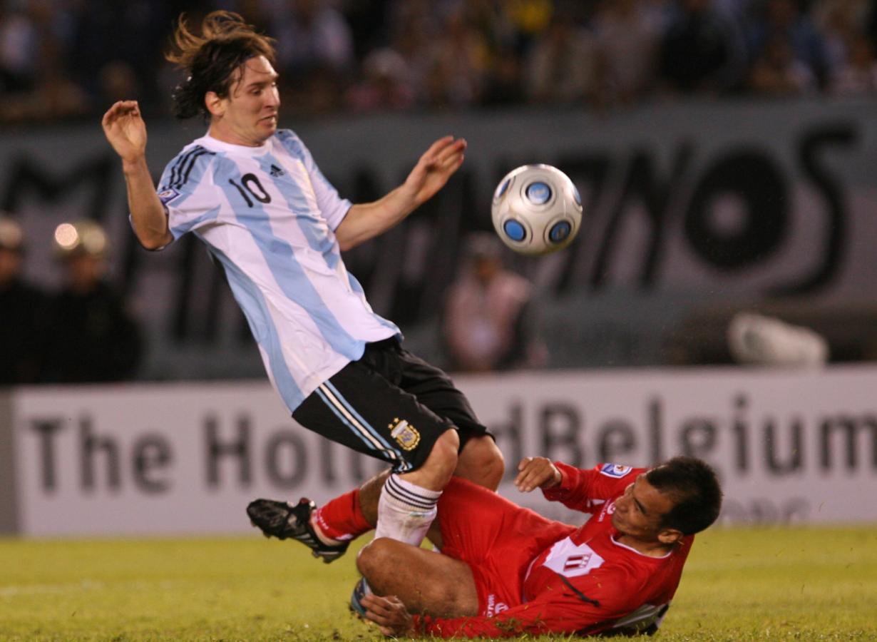 Imagen Messi ante Perú, el día del recordado gol de Palermo (FOTOBAIRES)