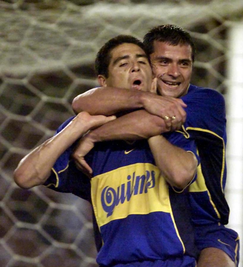 Imagen Riquelme y Delgado festejan en el Metropolitano de Barranquilla.
