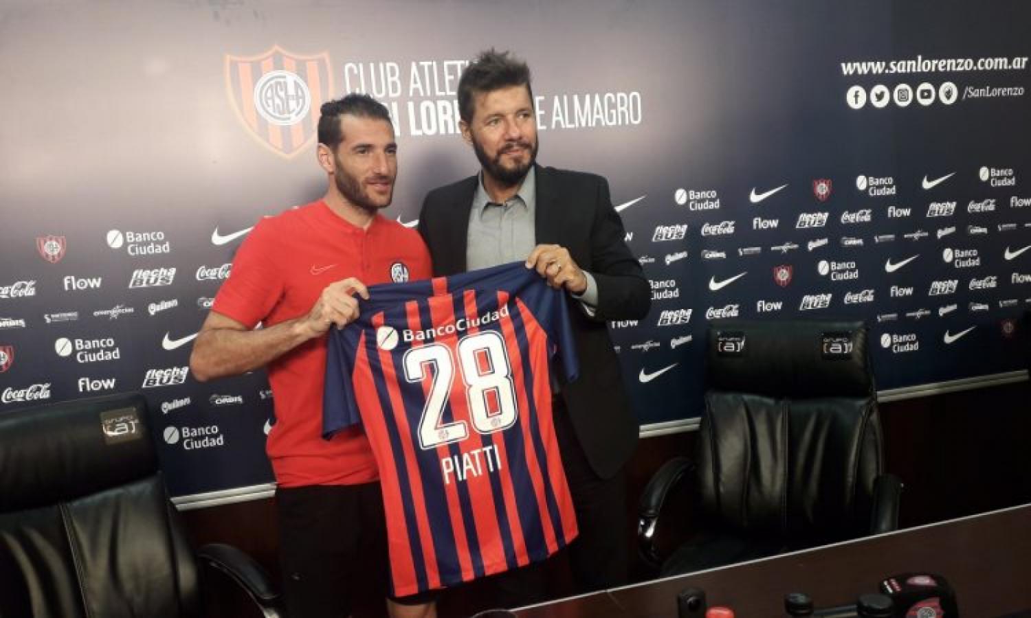 Imagen Otras épocas, Tinelli y Piatti en su presentación.,