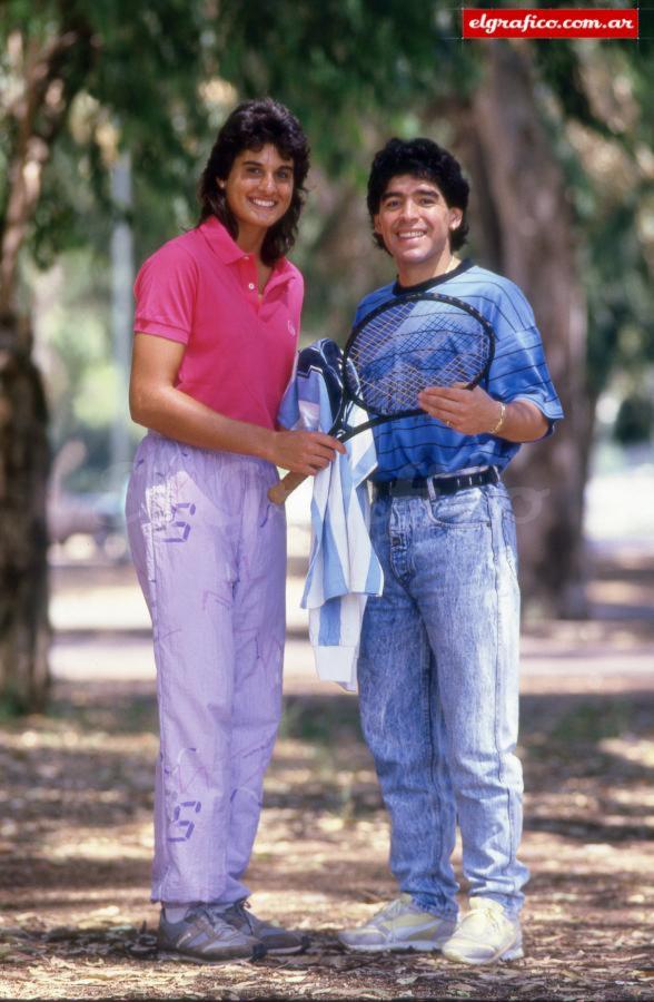 Imagen Junto a Diego Armando Maradona en una producción propuesta por El Gráfico, donde se encontraron dos de los mejores deportistas de la historia argentina. Foto: Alfieri (h) y Horovitz.