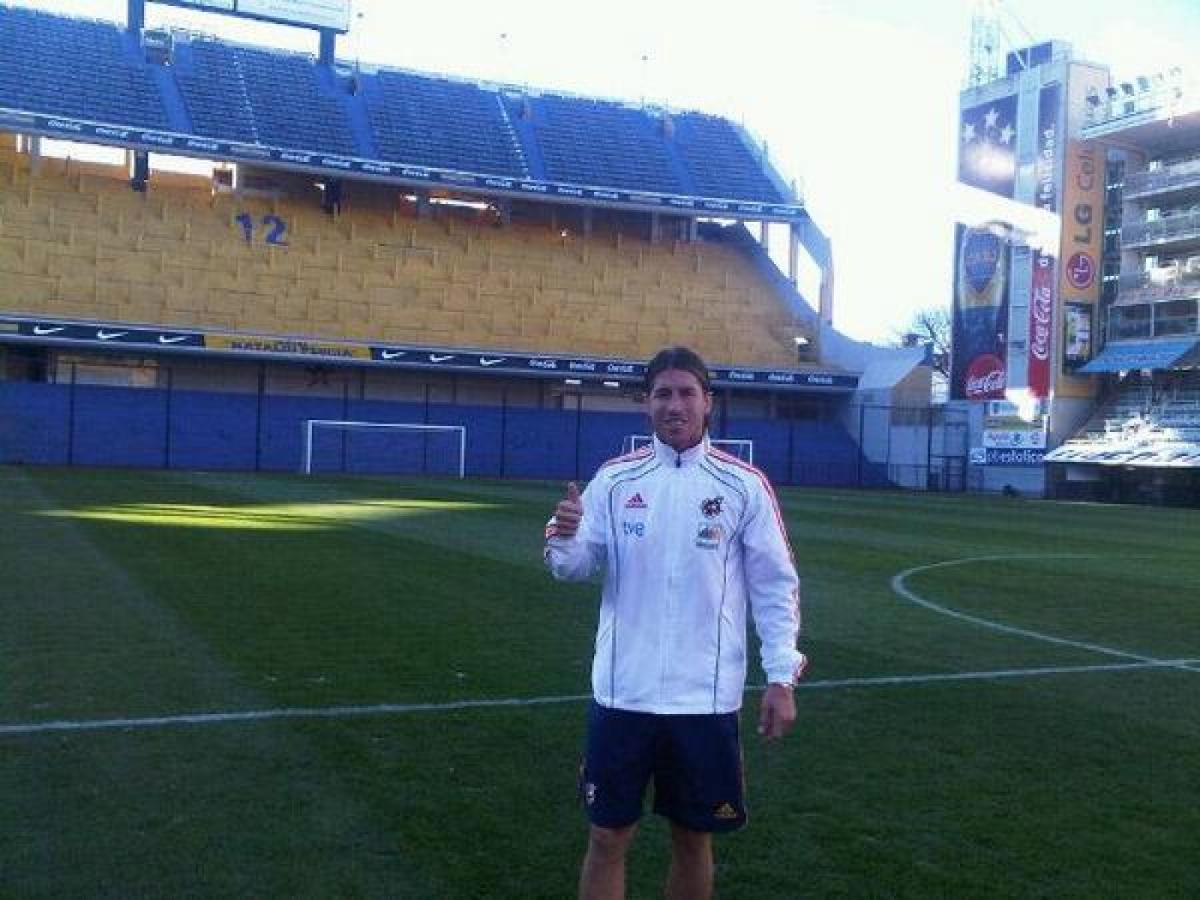 Imagen Sergio Ramos y una foto en la Bombonera.