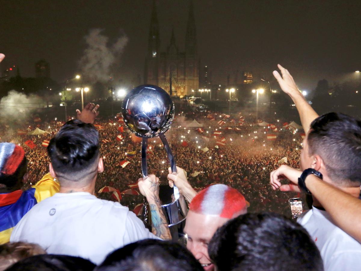 Imagen de La fiesta del campeón: Estudiantes celebró en La Plata con su gente