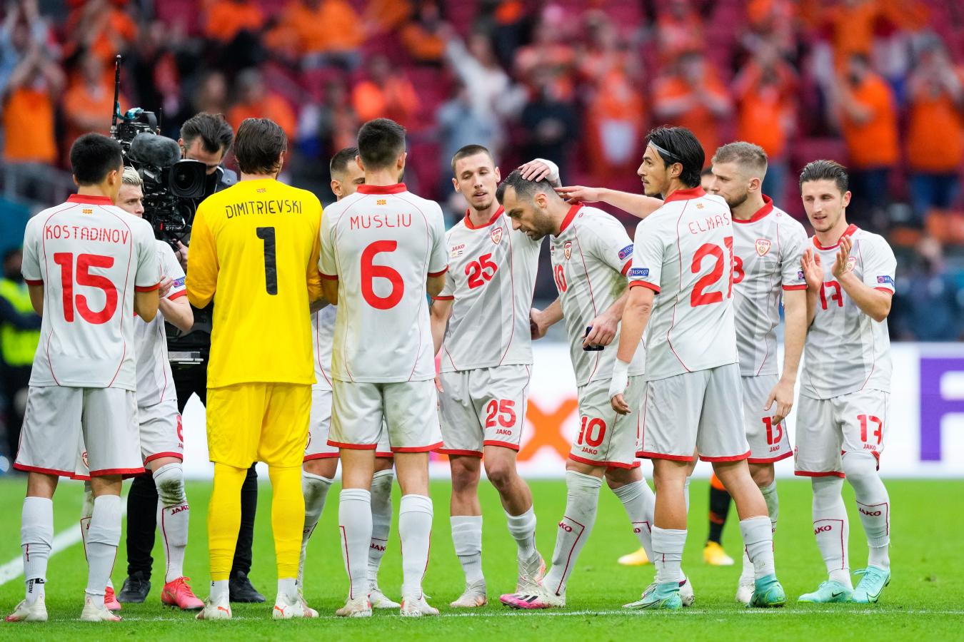 Imagen Así despidieron los compañeros a Pandev (@Euro2020)