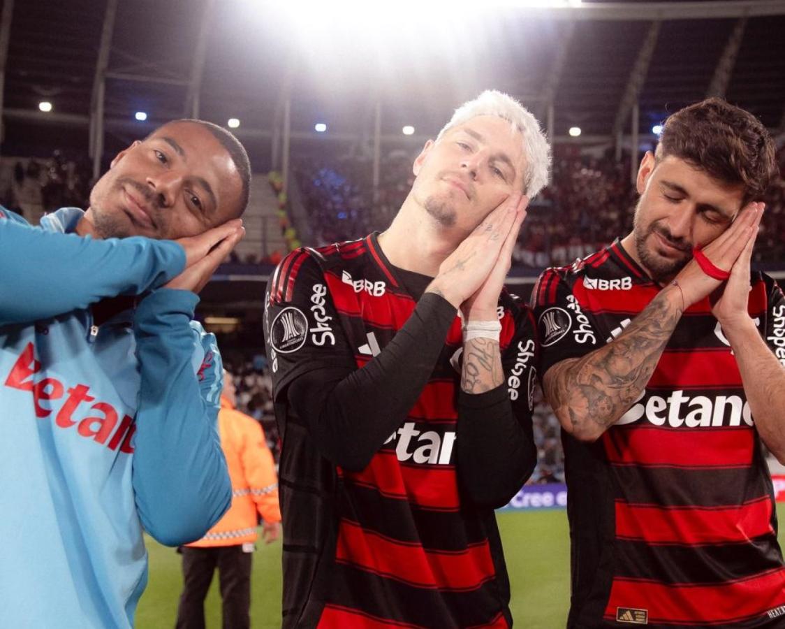Imagen El desquite de los uruguayos de Flamengo hinchas de Peñarol.