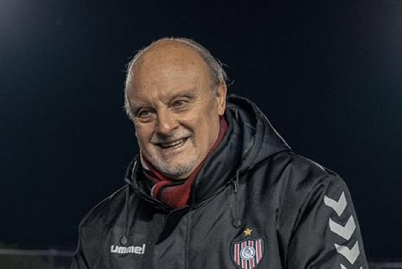 Imagen El presidente de Chacarita, durísimo con los jugadores: "cagones" y "señoritas de cabaret".