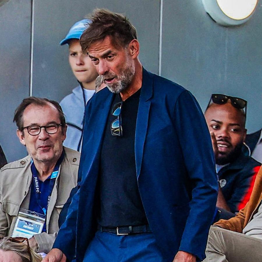 Imagen Jürgen Klopp continúa trabajando en Red Bull pese a los rumores vinculados con Roma.