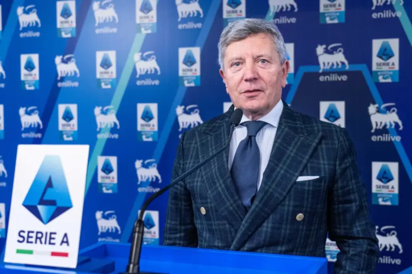 Imagen Ezio Simonelli, presidente de la liga de Italia, hizo el histórico anuncio.
