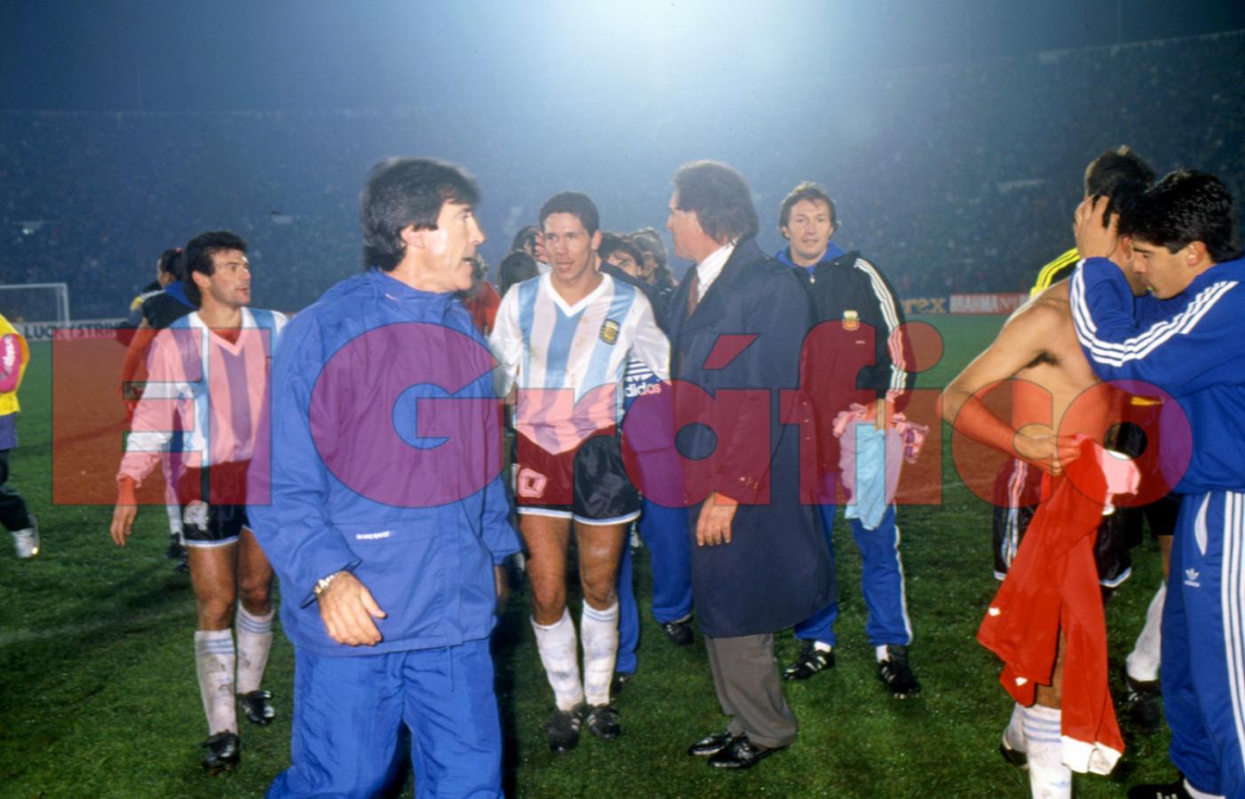Imagen Basile y Simeone en la copa América de Chile 1991. Jugador símbolo de el 
