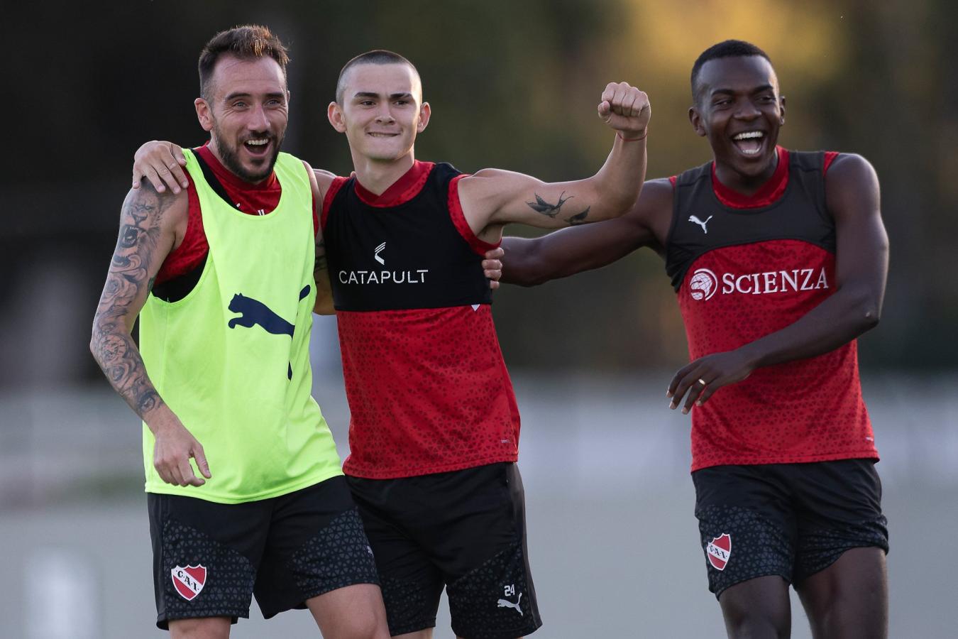 Imagen Santi López disfruta de su primera pretemporada junto a un referente como Mancuello. Foto: Prensa CAI