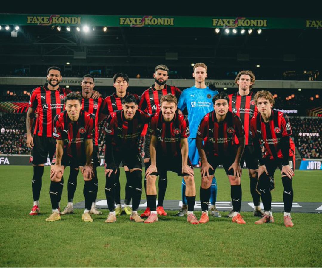 Imagen La formación de Midtjylland, el equipo que eligió Maher Carrizo, en un partido de la liga danesa.