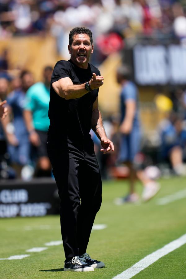 Imagen Diego Simeone se quejó del dinero invertido por PSG a mitad de la temporada 2024/25.