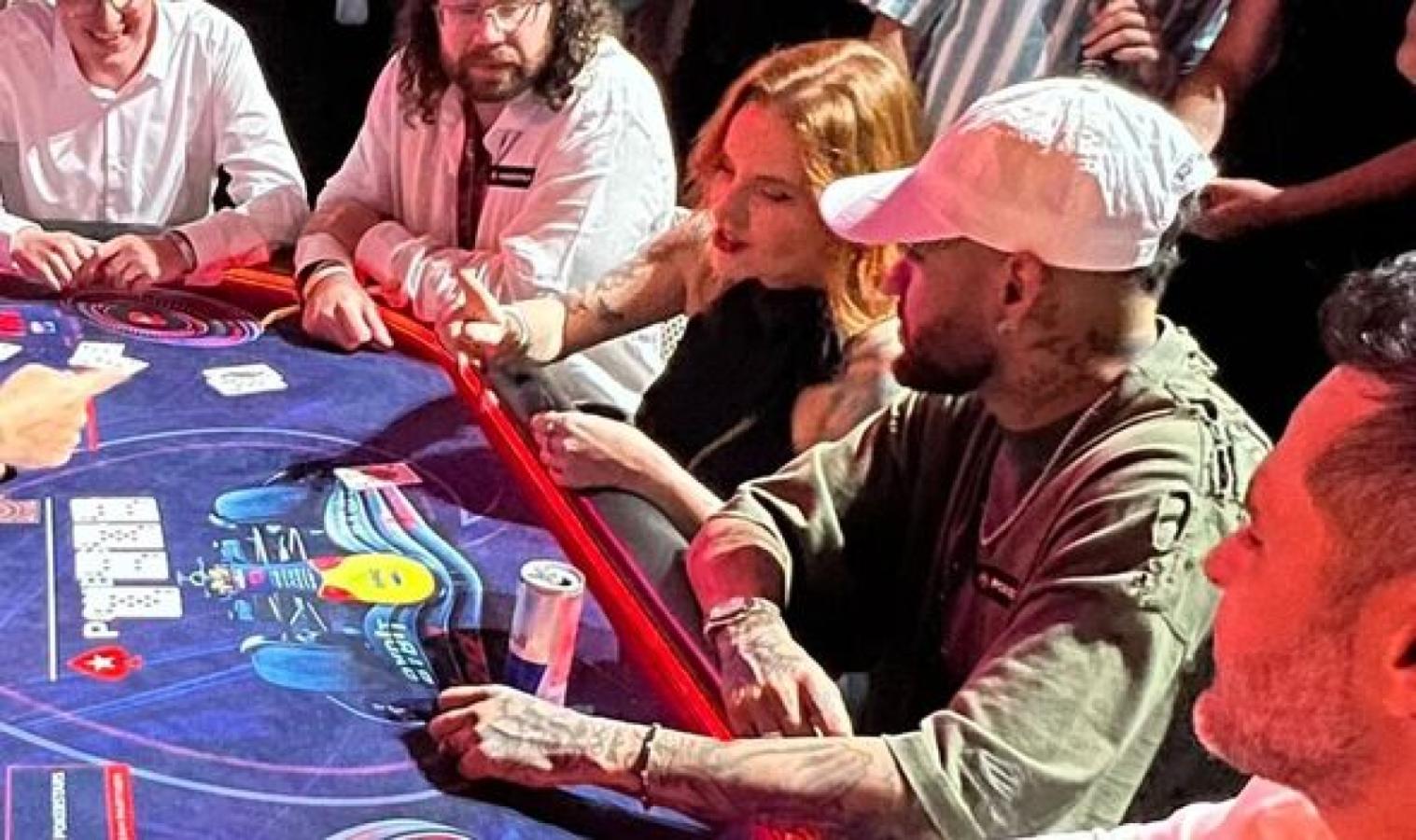 Imagen Neymar, en pleno torneo de póquer en Mónaco.