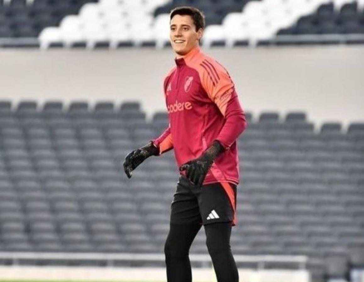 Imagen Santiago Beltrán, el tercer arquero de River, se rompió el ligamento cruzado de la rodilla izquierda.
