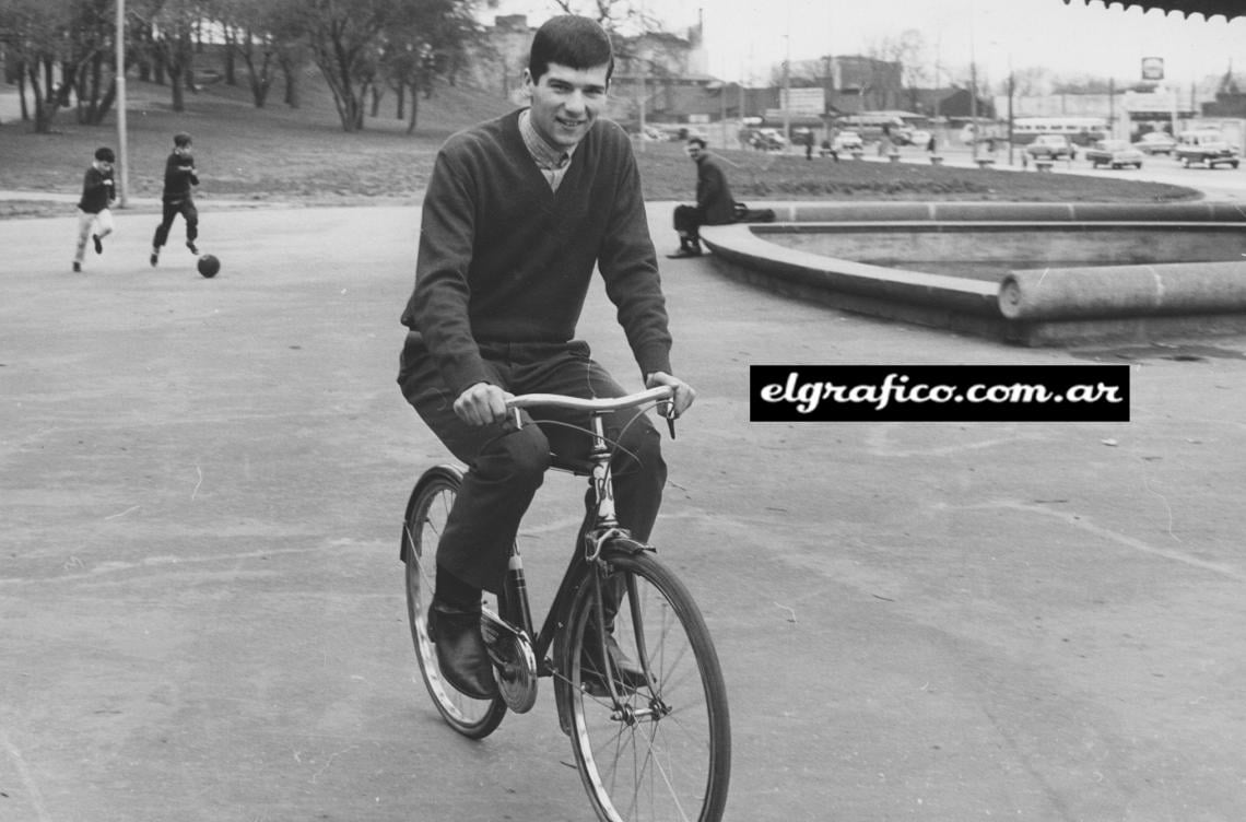 Imagen Héctor Veira debutó en San Lorenzo en 1963.