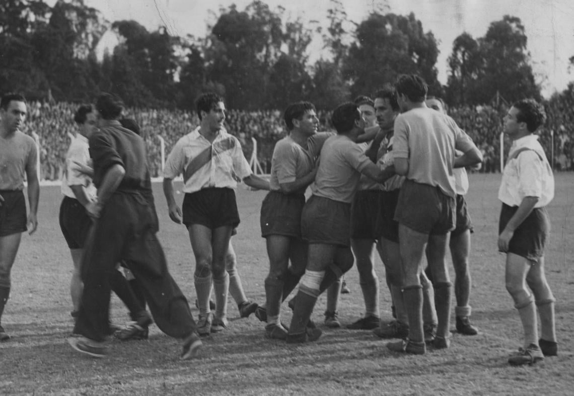 "Ese fue un lío que tuve en un partido con Gimnasia... Pero las broncas se olvidan." 