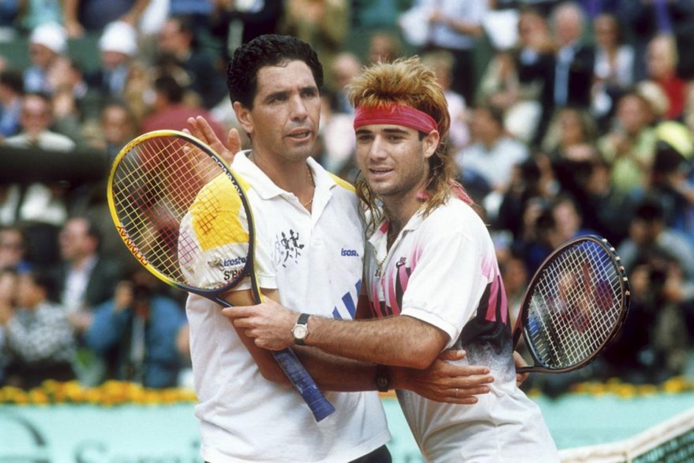 Imagen Agassi y Andrés Gómez, tras la final de Roland Garros 1990