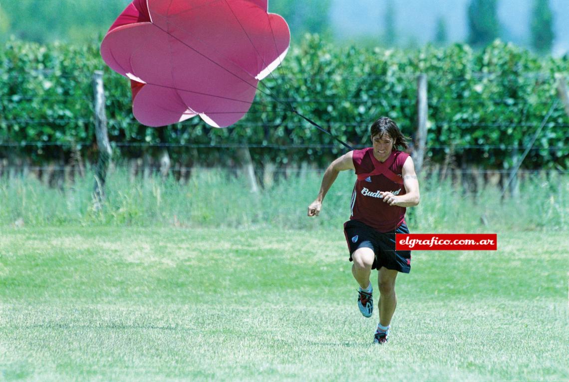 Imagen El futbol grande ya metido en la vida de Fernando.