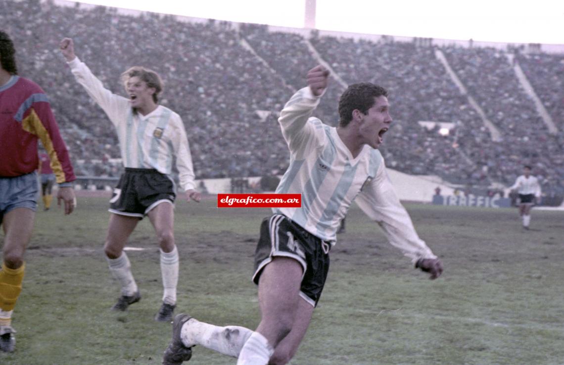 Imagen GOL SIMEONE A COLOMBIA 9
