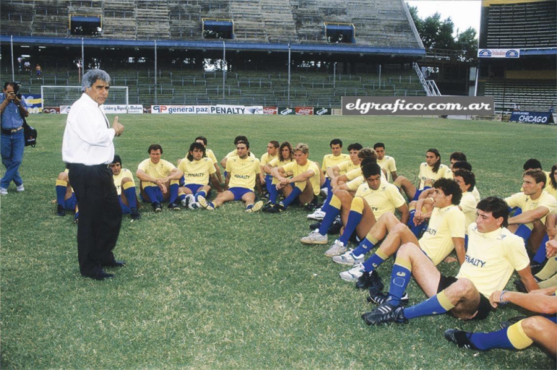 Imagen En su segunda etapa en Rosario Central, ya en la A, en 1994. Lindo equipo. 