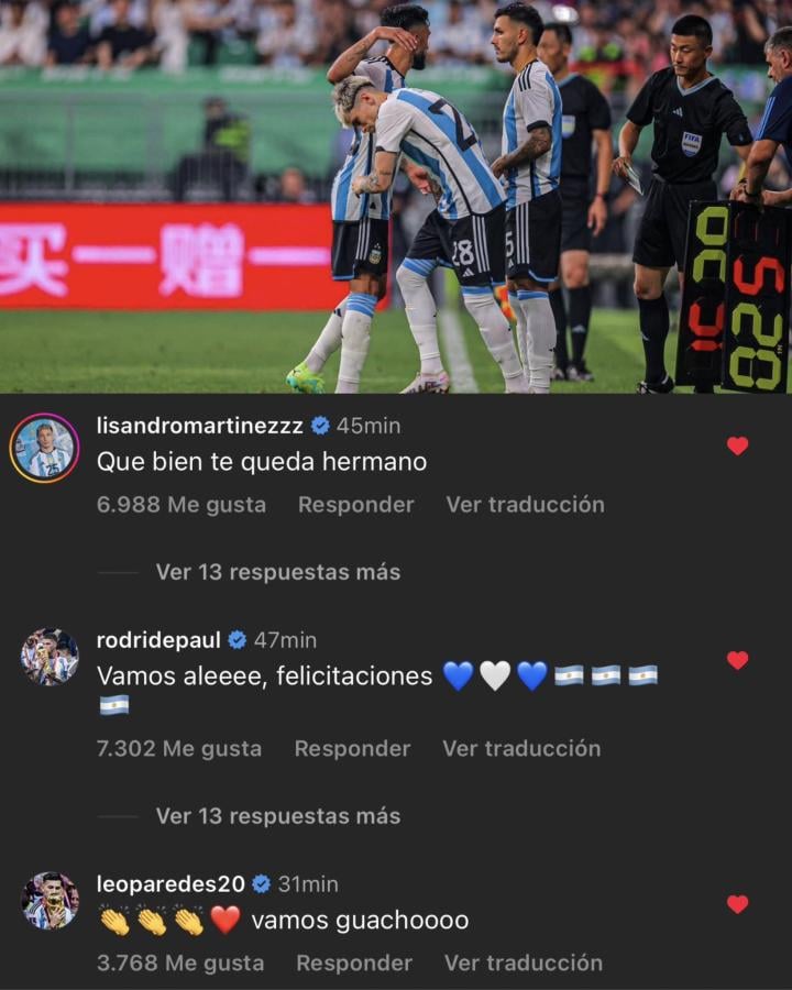 Imagen Garnacho y la banca de los referentes de la Scaloneta.